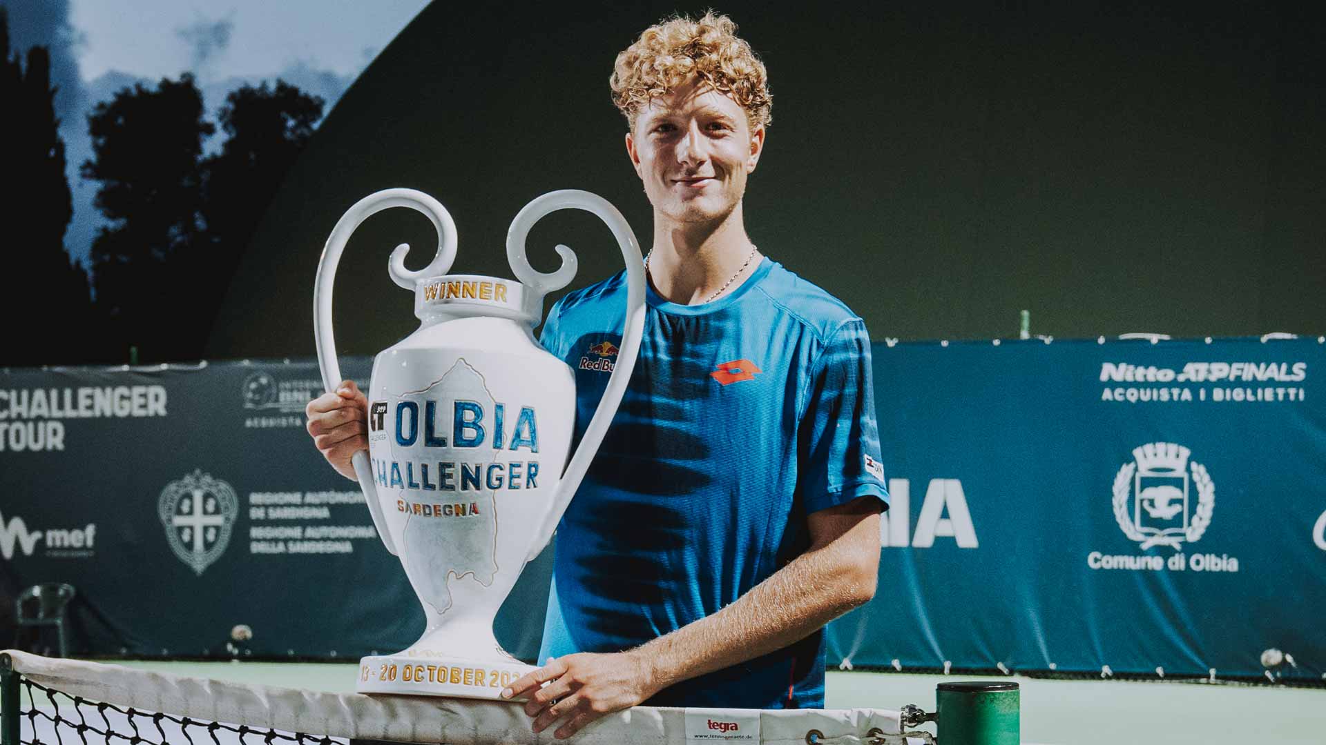 Martin Landaluce is crowned champion at the Olbia Challenger.